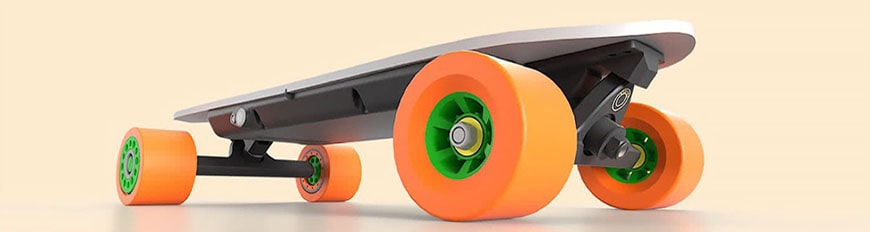 在 Fusion 360 爱游戏设想的自界说滑板模子