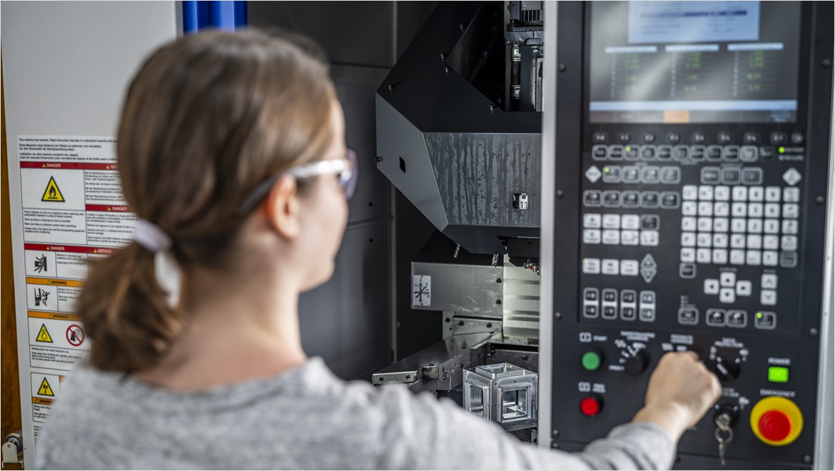 Using Fusion, integrated CAD/CAM software for manufacturing.