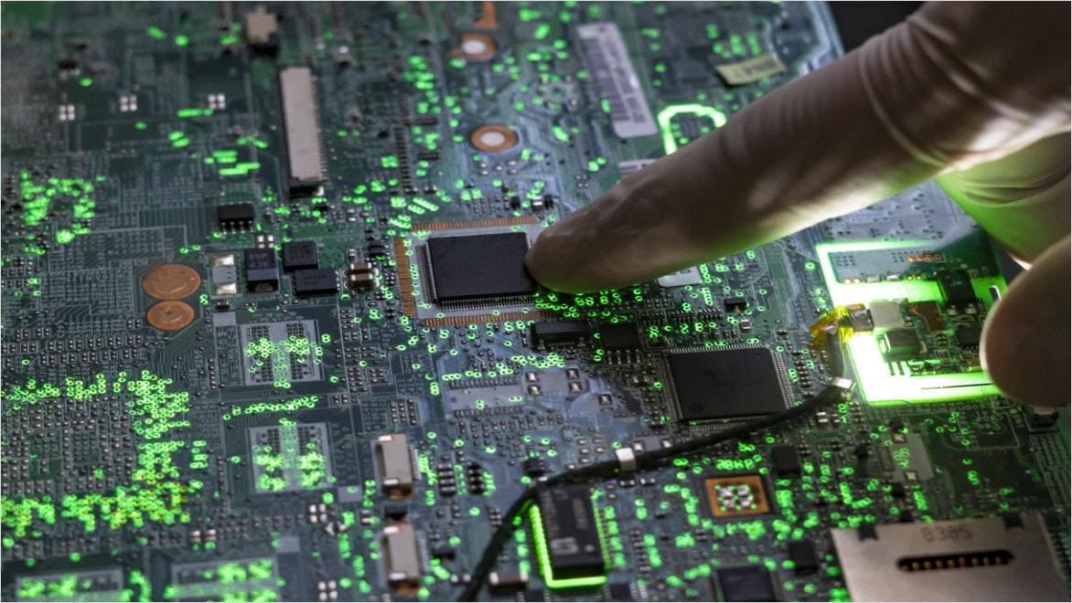 Screenshot of an electronic circuit board