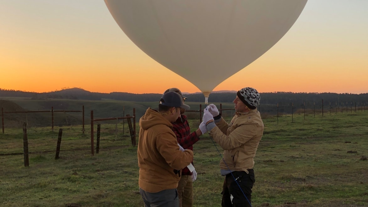 Tech Note: Confluent Medical Technologies Debuts Balloon Forming Machine  BFM-4410 Capable of Producing Three Balloons in One Cycle - Confluent  Medical