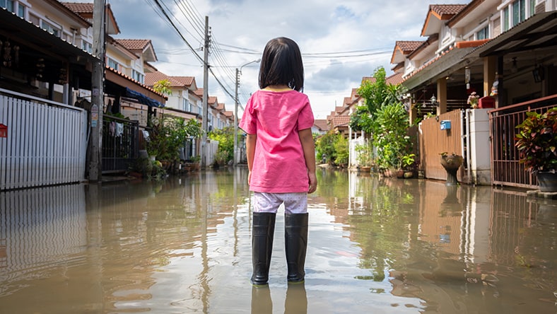 girl on flood street