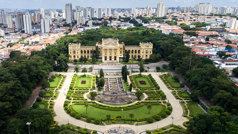 Aerial view of Museo do Ipiiranga building and grounds