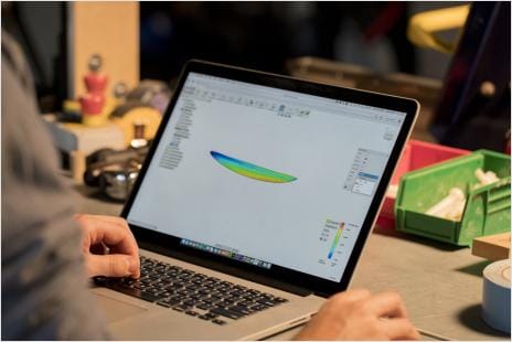 autodesk-fusion-360-running-on-laptop