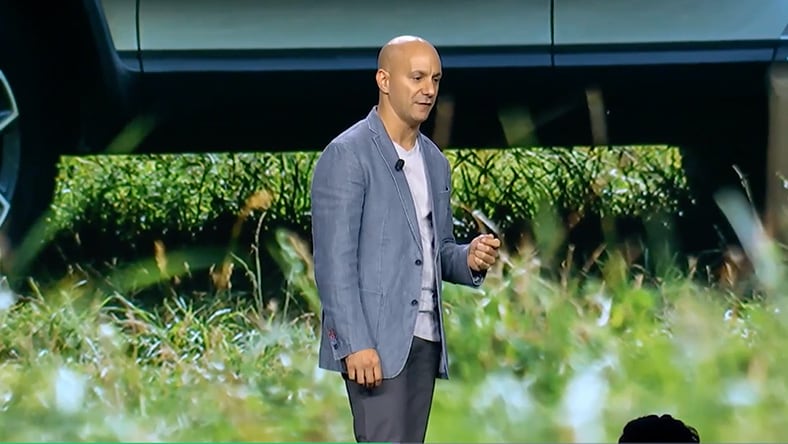 Manufacturing leader speaking on stage at Autodesk University