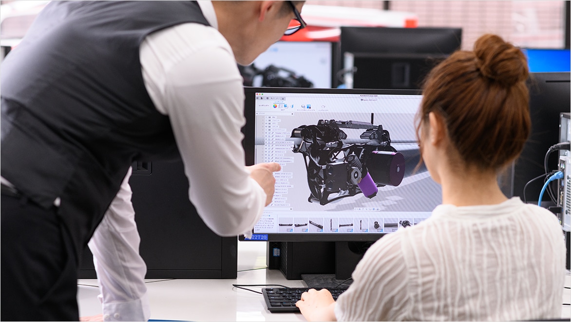 学生にレクチャする先生