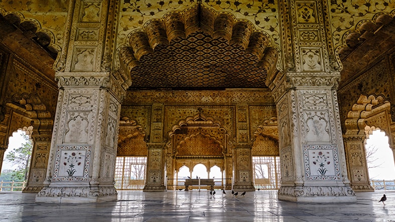 creating impossibly grand sets