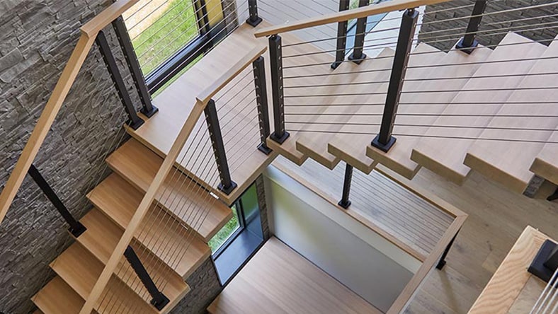 Von Viewrail entworfene maßgefertigte Treppe