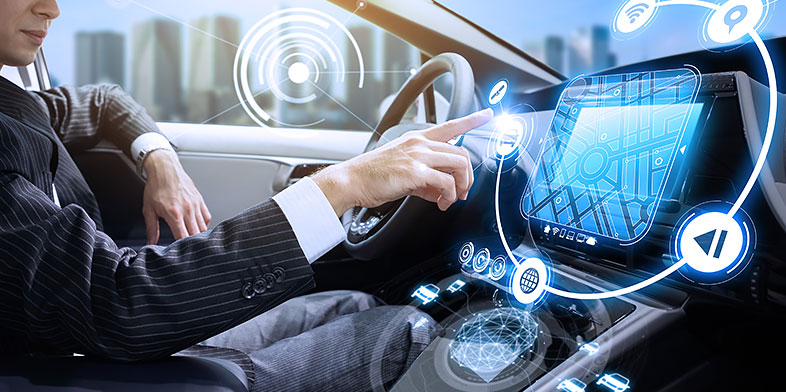 Autos mit fortgeschrittenen Selbstfahrfunktionen sowie Integrationsmöglichkeiten für Mobiltechnologie und entsprechende Apps ausstatten. 