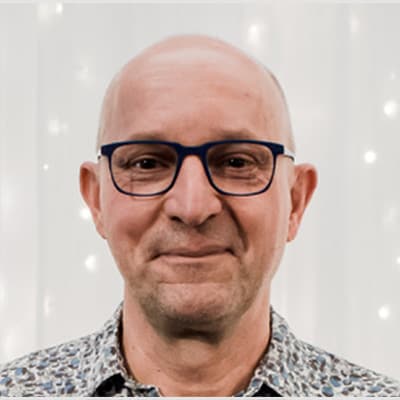 Headshot of Grant Baker 