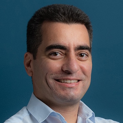 Headshot of Rafael Passos Valadares 