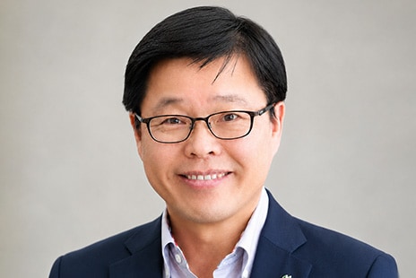 Headshot of YoungGeun Kim 