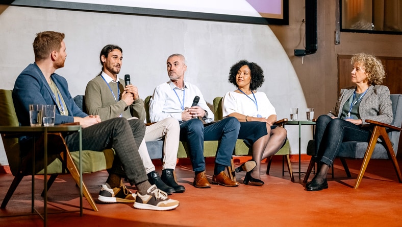 Panel of multiple speakers - replay image