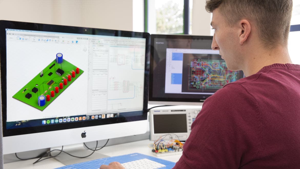 Iterate employee using Autodesk Fusion for circuit design