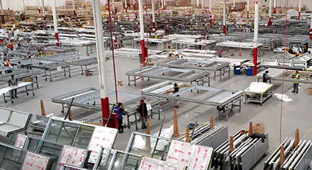 Vue sur des produits pour le bâtiment en cours de fabrication