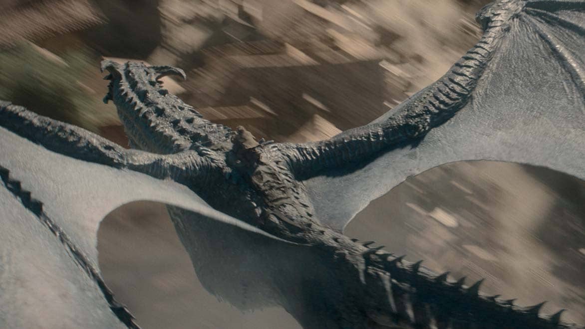 《龙之家族》剧集中灰龙飞翔的情节 