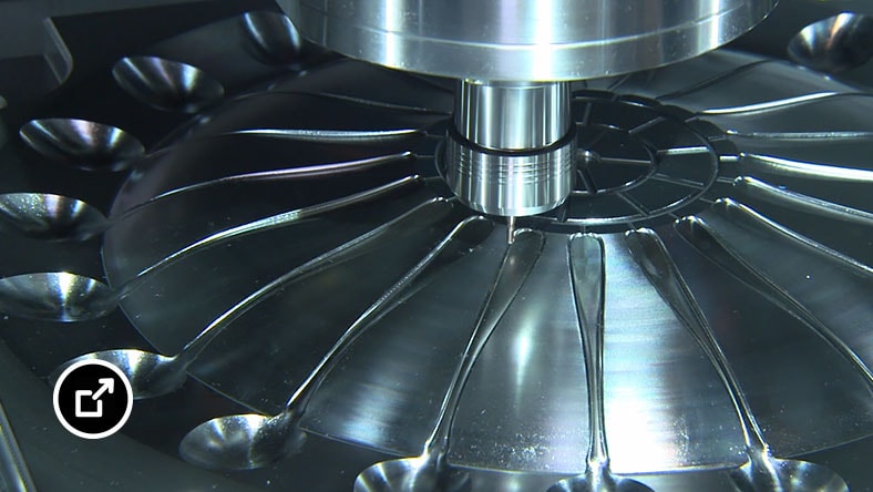 Mecanizado de 3 ejes de PowerMill que se utiliza para fabricar una herramienta de moldeado por inyección para la producción masiva de cucharas de plástico