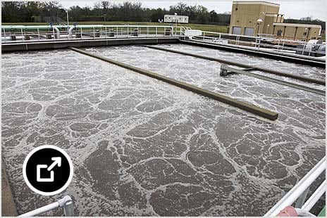 污水处理厂的曝气池