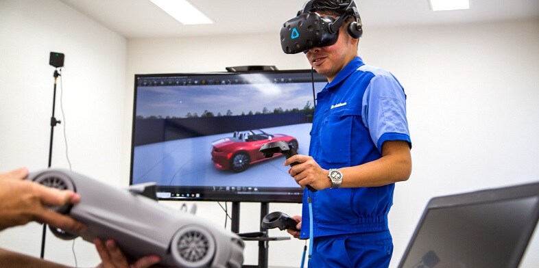 Nichinan Group virtual reality team uses Vred to show a virtual reality model of a car concept